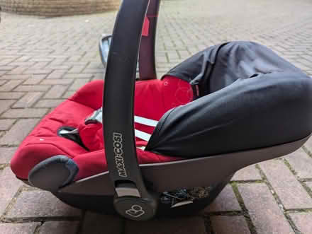 Photo of free Maxi Cosi pebble baby car seat (TW1 Twickenham) #2