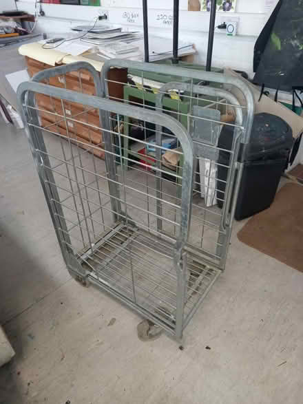 Photo of free Cage (Redhill RH1) #1