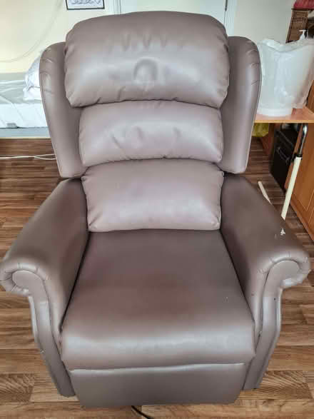 Photo of free Electric recliner chair (New Mills SK22) #1
