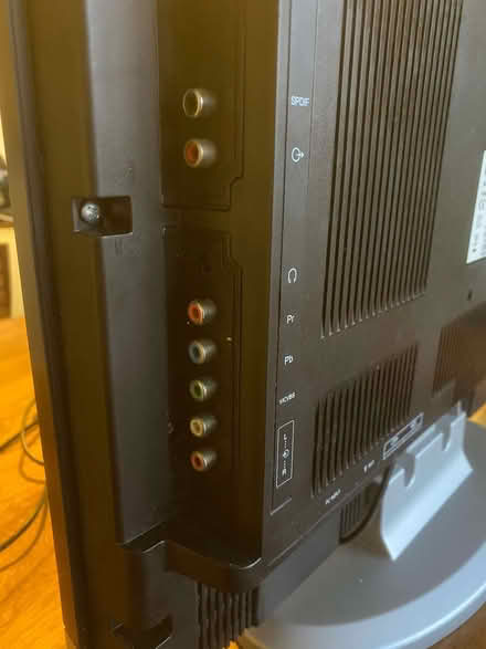Photo of free 22" flat screen TV (Batheaston) #2