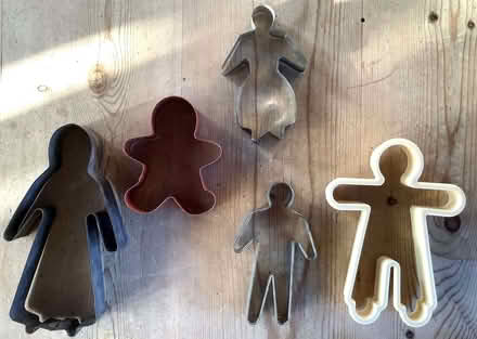 Photo of free Biscuit cutters -- people shapes (Burleigh GL5) #1