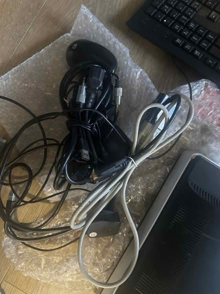 Photo of free Hp Computer Monitor (Deptford SE10) #3