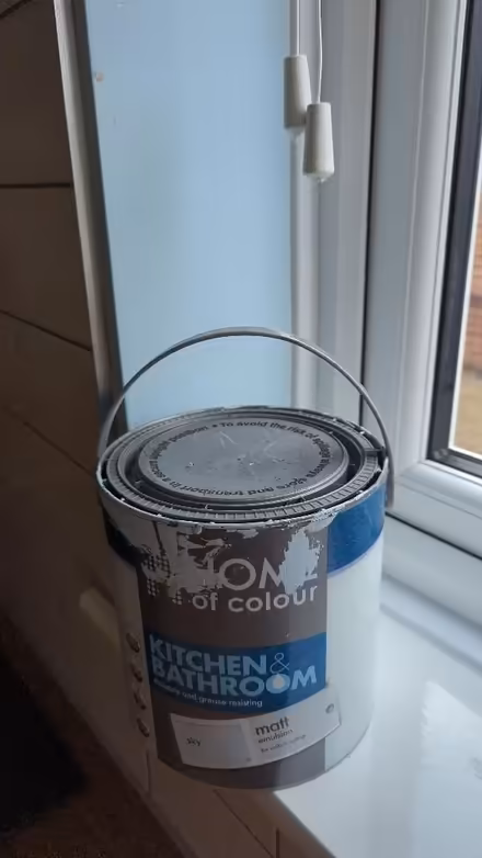 Photo of free 2.5 litres paint (Kenilworth CV8) #1