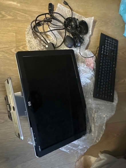 Photo of free Hp Computer Monitor (Deptford SE10) #1