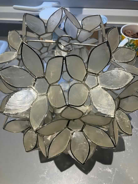 Photo of free Beautiful lightshade (Coulsdon, nr, train station) #3