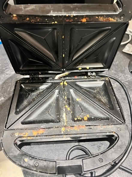 Photo of free Toastie maker (SW2) #2