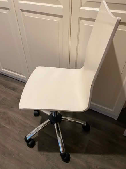 Photo of free Chair (Kennington) #1