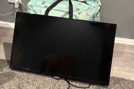 Photo of free flatscreen 28” TV (Horsham RH13) #1