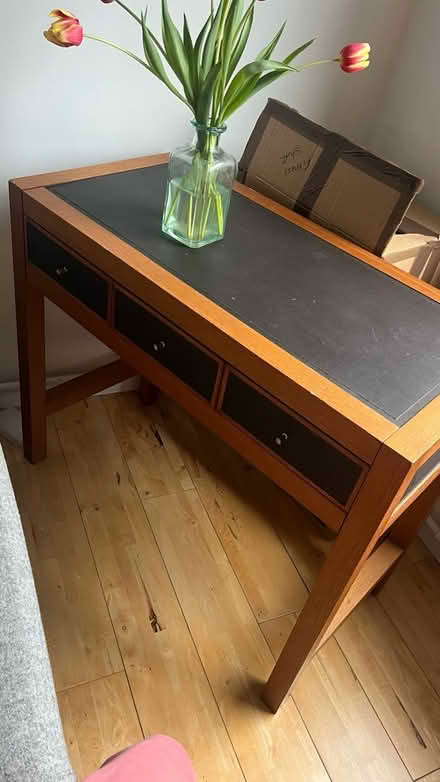 Photo of free Dressing table (SE17) #1