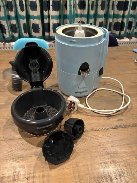 Photo of free Magimix Le Duo juicer (Horsham RH13) #2