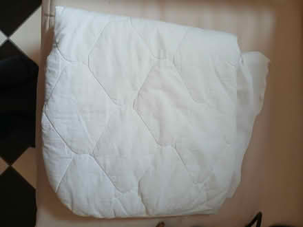 Photo of free Mattress protector (Newhaven EH6) #1