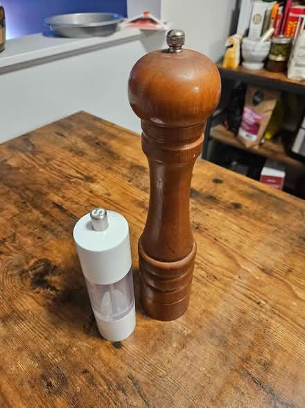 Photo of free Salt and Pepper Mills (Kanata South) #1