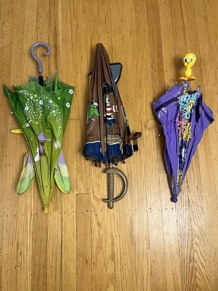 Photo of free 3 kid’s umbrellas (Lawrence Expwy & Monroe Street) #1