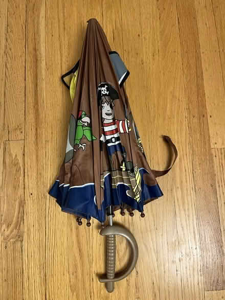 Photo of free 3 kid’s umbrellas (Lawrence Expwy & Monroe Street) #3