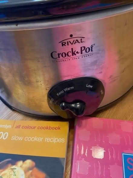 Photo of free Crock pot slow cooker. Large, working (Simonstone BB12) #2