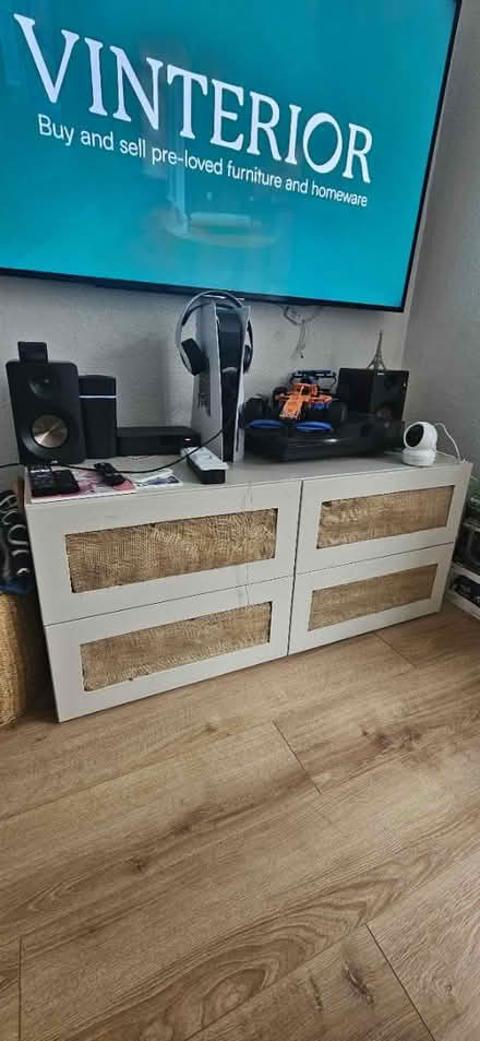 Photo of free tv unit (SW14) #1