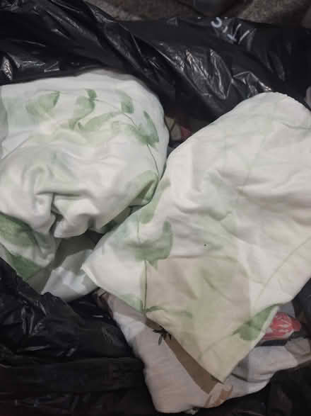 Photo of free Bedding (Ilford IG1) #3