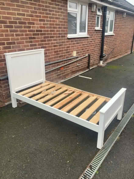 Photo of free Bed (Byfleet) #1