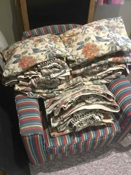 Photo of free Curtains - heavy tapestry style multiple pairs (North Ascot SL5) #2
