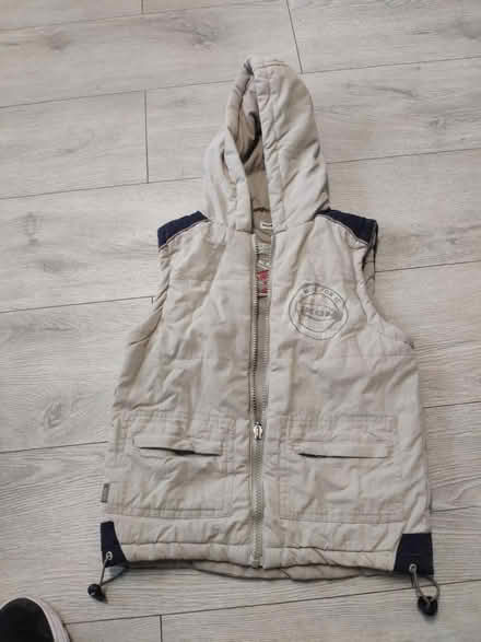 Photo of free Jacket coat sleeveless (W7) #1