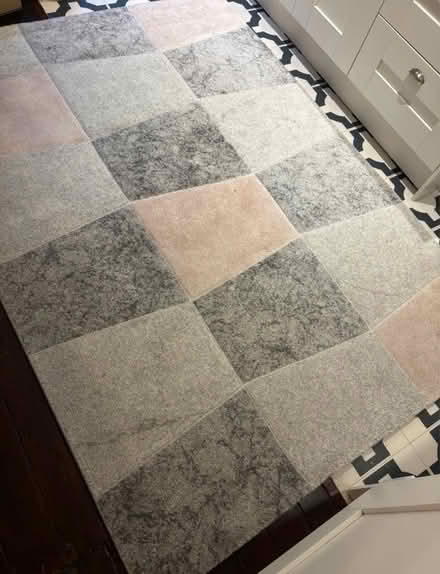 Photo of free Rug - 160 by 220cm (Balham, SW12) #1