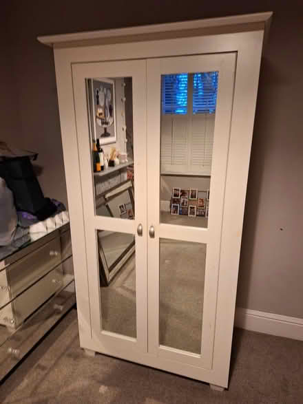 Photo of free Wardrobe with internal drawers (Caversham RG4) #1