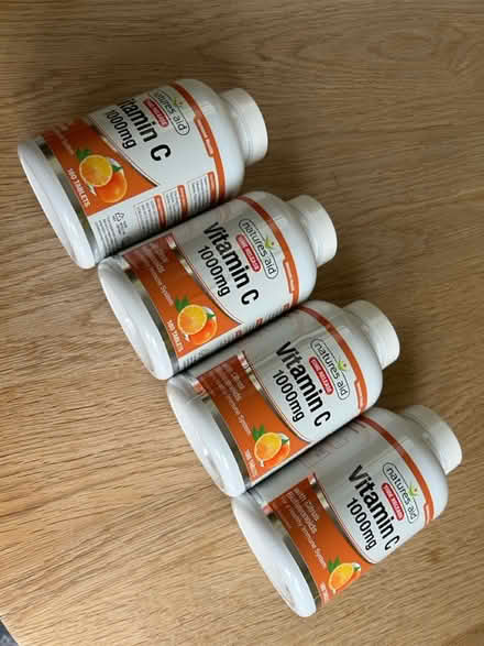 Photo of free Vitamin C tablets 4 x 180 (Hanwell) #3