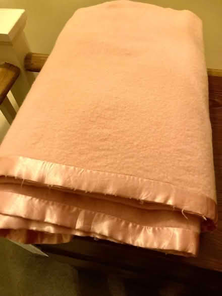 Photo of free Double pink wool blanket (Eastbourne BN21) #1