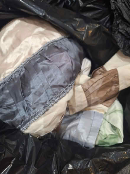 Photo of free Bedding (Ilford IG1) #2
