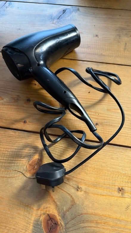 Photo of free Working hairdryer (SE13) #1