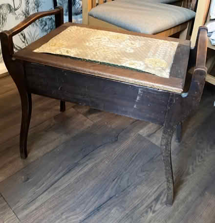 Photo of free Piano stool (Greasby CH49) #1