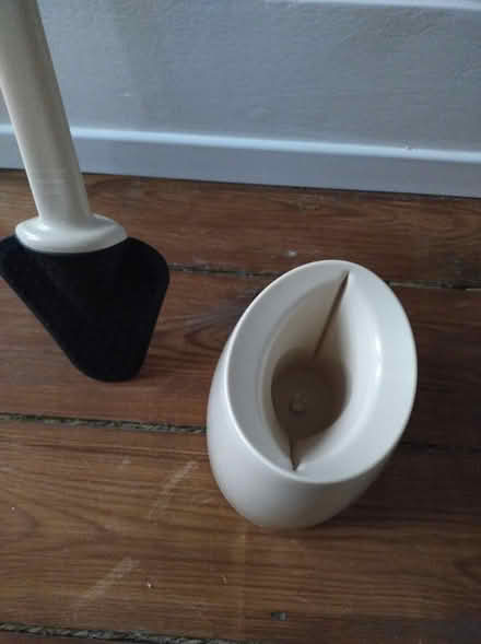 Photo of free Toilet brush/cleaner (Seaford, East Sussex) #4