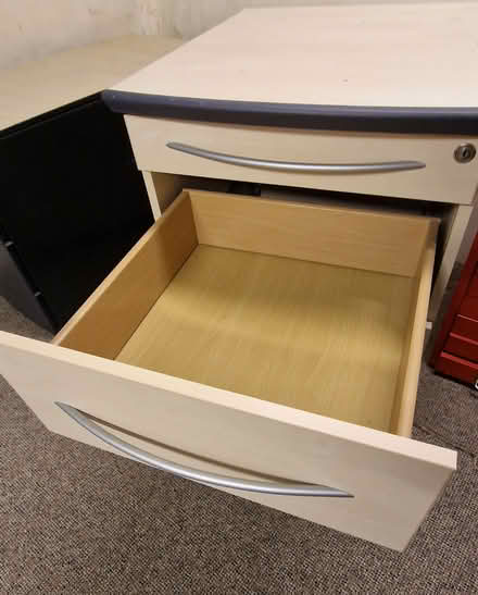 Photo of free 2 Drawer filing cabinet (Hackney E5) #3