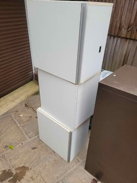 Photo of free White furniture boards, shelves and units (Aston Clinton HP22) #4