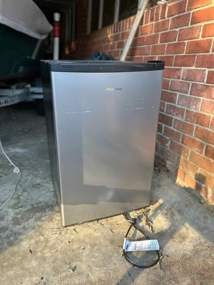 Photo of free Small refrigerator (Reynolda/Bethanra area) #2