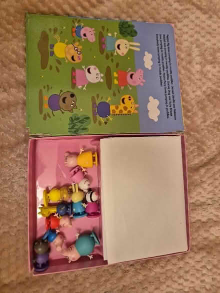 Photo of free Peppa Pig book, mat and mini figures (Greaves LA1) #2