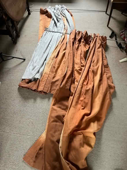 Photo of free Big orange curtains (Tollington N4) #4