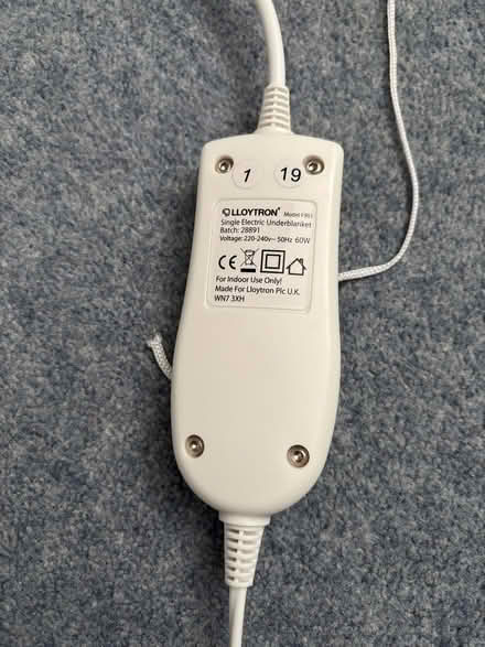Photo of free Single electric blanket (Chapel Row RG7) #3