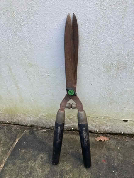 Photo of free Shears (CA6 (near airport)) #1