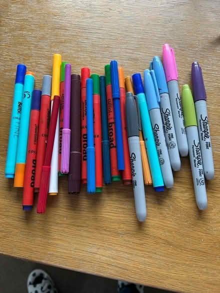 Photo of free Felt tip pens/Sharpies (Kingsteignton TQ12) #1