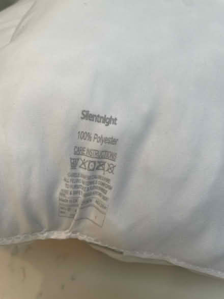 Photo of free 2 nearly new pillows (New malden KT3) #2