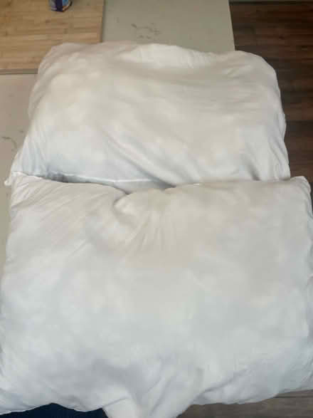 Photo of free 2 nearly new pillows (New malden KT3) #1