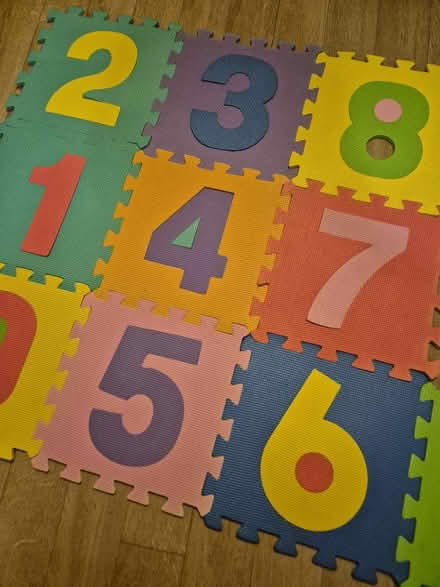Photo of free Foam number mats (BR8) #2