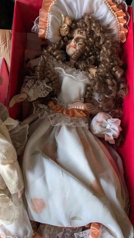 Photo of free Porcelain dolls (Doffcocker BL1) #2