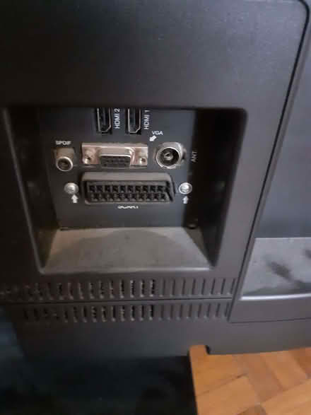 Photo of free 32'' tv (Baldock SG7) #2
