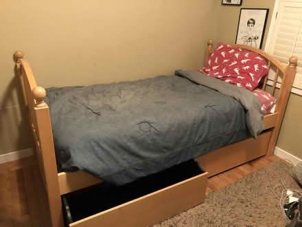 Photo of free twin bunkbed (Walnut Creek, Oak Grove area) #1