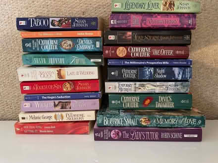 Photo of free 20 Romantic Fiction Books (Earley RG6) #1