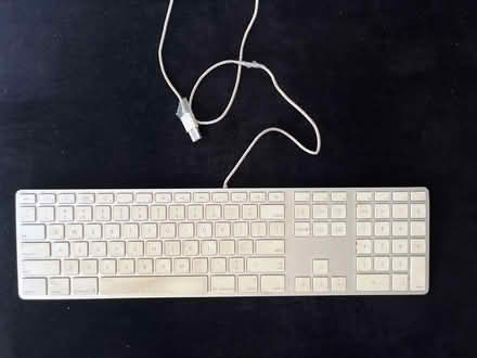 Photo of free Apple USB keyboard (Cleveland Park) #1