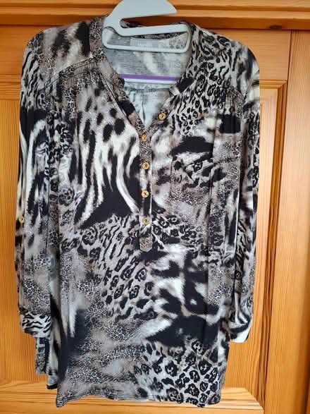 Photo of free Ladies loose fit shirt (Speldhurst) #1