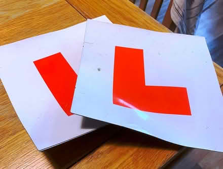 Photo of free Pair of Magnetic L-Plates (Dorking RH4) #1